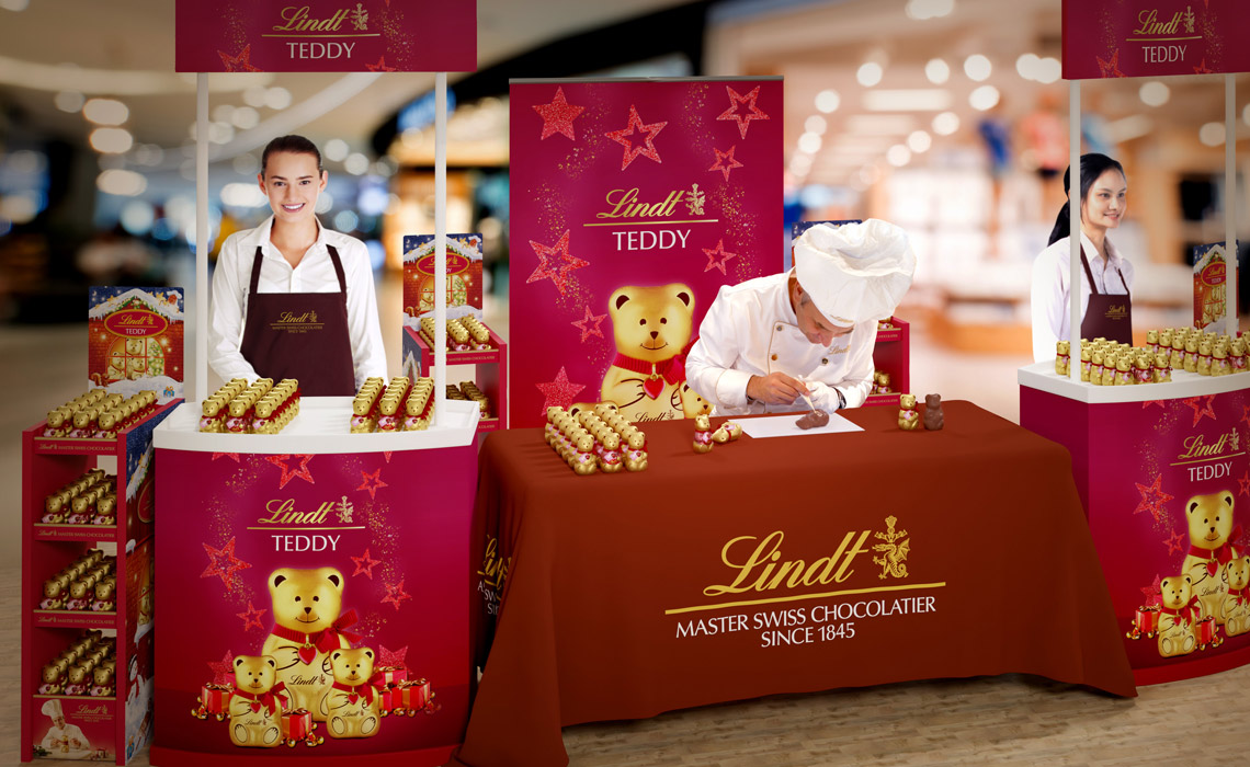 Lindt Teddy in-store signing